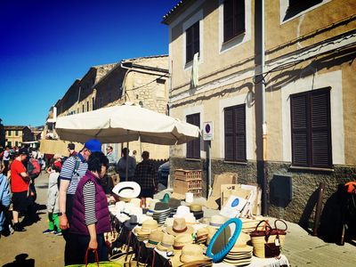 Handwerk auf dem Markt in Artà