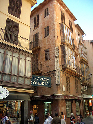 Mallorquinische Spezialitäten in der Altstadt von Palma de Mallorca