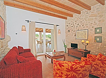 Preiswertes Mallorca Ferienhaus in Inselmitte mit moderner und gepflegter Einrichtung für Familien und Reisegruppen zum besten Mietpreis