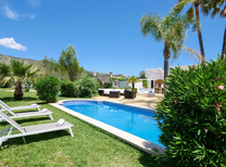 Sie suchen ein repräsentatives Mallorca Ferienhaus mit separater Gästefinca und Pool für Reisegruppen oder mehrere Familien in Traumlage für bis zu 11 Personen, günstig zu mieten.