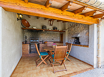 Preiswerte kleine charmante Landhaus Finca an der Nordküste mit Pool, Kamin, Heizung, Safe und Klimaanlage für 6 Personen bei Pollensa.