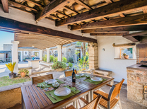Schickes Ferienhaus für 5 Personen mit Pool, Tischtennisplatte und Grillhaus im Inselnorden von Mallorca bei Pollenca preiswert zu mieten