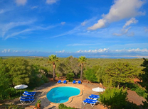 Ferienhaus im Inselsüden Mallorcas, nahe Strand und der Ortschaft Llucmajor mit Internet und Pool für 14 Personen in Traumlage und hervorragender Innenausstattung