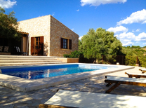 Stilvolle Finca in San Lorenzo für Mallorca Ferien mit der ganzen Familie mit Weitblick und Pool in Traumlage für 8 Personen
