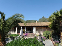 Sie suchen eine Mallorca Ferienhaus Location für bis zu 22 Personen, dass Landhaus besitzt 6 Ferienhäuser und 3 Pool die ideale Unterkunft für Feierlichkeiten wie Hochzeiten, Geburtstage oder Firmenausflüge.
