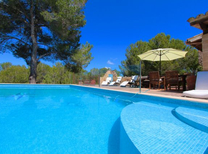 Imposantes Ferienhaus in Traumlage bei Arta mit Sommerküche und zwei separaten Apartments. Ferienhaus für 10 Personen mit Pool und Internet auf der Ostseite von Mallorca.