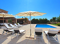 Moderne Finca für Familien und Gruppen im Süden Mallorcas - mit viel Liebe zum Detail, stilsicher und hochwertig eingerichtet mit Pool, Klimaanlage, Internet und Außenküche