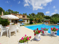 Gepflegtes Ferienhaus im Norden der Balearen Insel Mallorca, Nähe der Ortschaft Pollenca für 6 Personen mit Garten, Pool, Veranda und Grill.