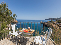 Ferienhaus im Künstlerbergdorf Deia für 8 Personen direkt am Meer mit Jacuzzi, Klimaanlage, Meerblick und Strandzugang im Inselwesten von Mallorca.