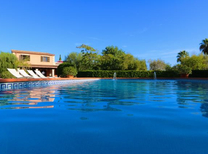 Gepflegtes Chalet mit Garten, Pool, Internet und Klimaanlage im Süden von Mallorca, nahe Campos für 7 Personen. Sichern Sie sich jetzt Ihr exklusives Feriendomizil für den nächsten Mallorca Aufenthalt.