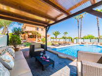 Sie suchen das perfekte Mallorca Feriendomizil auf Mallorca, Dieses Ferienhaus ist ideal für Familien mit Kinder, nahe des Traumstrandes Playa de Muro mit kleinen Tierpark, Sommerkueche, Tischtennis, Billard und Pool mit Dusche?