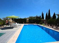 Preiswerte Finca in Nähe der Inselhauptstadt Palma de Mallorca für die kleine Familie mit großem Pool und schöner Sonnenterrasse.