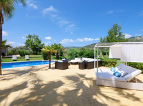 Sie suchen ein repräsentatives Mallorca Ferienhaus mit separater Gästefinca und Pool für Reisegruppen oder mehrere Familien in Traumlage für bis zu 11 Personen, günstig zu mieten.