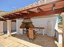 Charmantes Landhaus mit Gästehaus, Sauna, Pool, Tennisplatz mit Flutlicht, Sommerküche mit Grillplatz nahe Llubi im Inselnorden von Mallorca für 10 Personen günstig mieten.