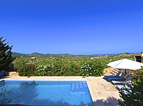 Erstklassiges Luxus Ferienhaus Anwesen an der phänomenalen Südostküste Mallorcas mit Sommerküche, Meerblick, Klimaanlage, Fitnessraum und Swimmingpool-Absicherung für Kleinkinder in Meer und Strandnaher Lage.