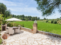 Gemütliche kleine Finca mit privatem Pool auf einem Gemeinschaftsgrundstück mit insgesamt 6 eigenständigen Ferienhäusern. Sie können das Finca Anwesen im Herzen von Mallorca auch für Hochzeiten, Events und Familienfeierlichkeiten anmieten.