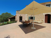 Mediterrane Landhaus Finca im Herzen von Mallorca mit großem Pool, Klimaanlage, Internet und Grillplatz für bis zu 10 Personen.