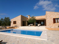 Stilvolle Finca in San Lorenzo für Mallorca Ferien mit der ganzen Familie mit Weitblick und Pool in Traumlage für 8 Personen