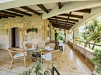 Mediterranes Finca Anwesen im Norden der Insel bei Pollenca mit Garten, Pool und Grillhaus. Rustikale Finca für einen Mallorca Urlaub in absoluter Privatsphäre.