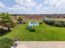 Neu gebaute Ferien Villa für 6 Personen nahe Strand mit privat Pool bei Porto Cristo an der schönen Ostküste von Mallorca. Sie mieten eine moderne Finca zum günstigen Preis.