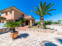 Sie suchen das perfekte Mallorca Feriendomizil auf Mallorca, Dieses Ferienhaus ist ideal für Familien mit Kinder, nahe des Traumstrandes Playa de Muro mit kleinen Tierpark, Sommerkueche, Tischtennis, Billard und Pool mit Dusche?