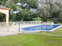 Mallorca Landhaus Urlaub in Inselmitte für 10 Personen mit Kindersicherung am Salzwasserpool, Internetzugang, Klimaanlage und Kamin.